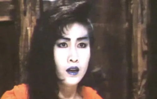 ▲王玉環曾是香港影壇的「鬼后」之一，女星不願意辦淒厲女鬼，她沒有畏懼，走出屬於自己的細路。（圖／摘自hkmdb）