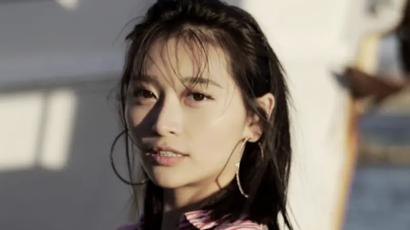 祈錦鈅爆熱戀陳任佑！玩親親被拍、否認交往：喝多了他幫我拿包包