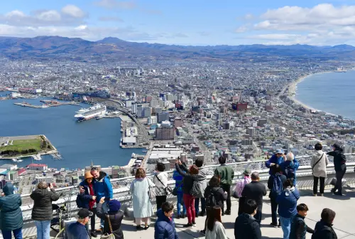 中國客不來也不慌！北海道景點人潮炸裂　業者嗨喊：台灣客超多
