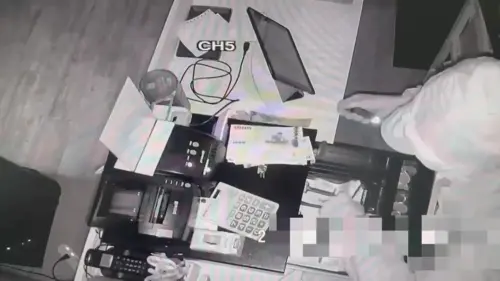 白天「闖師大商圈偷錢」失業男回家爽睡慘了！狼狽上銬老母親嚇傻
