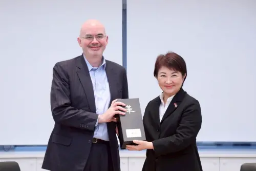 ▲台中市長盧秀燕接待谷立言，雙方盼持續深化台中與美國經貿文化等各領域的交流。（圖／台中市政府提供，2025.11.25）