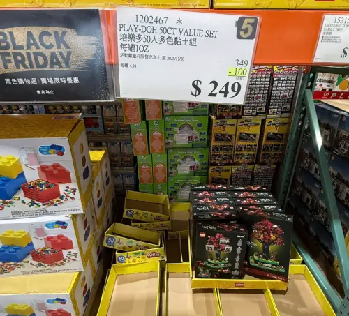▲不少好市多門市內「培樂多50入多色黏土組」已經被掃購一空。（圖／Costco好市多 商品經驗老實說）