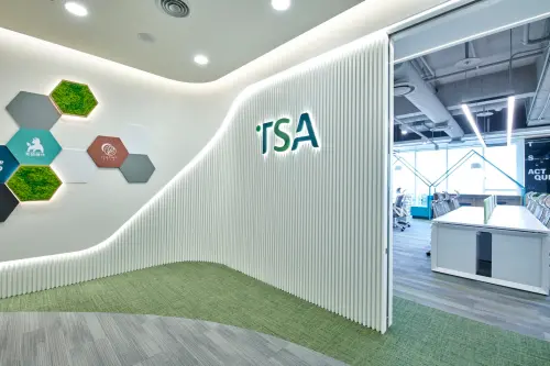 人用、寵物保健品雙箭齊發　騰勢獲藥局、電商入股拚明年H1興櫃
