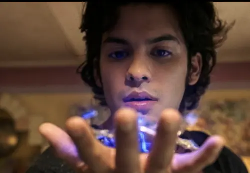 ▲《藍甲蟲》男主角索洛馬里達納將加入《航海王》影集的第3季，讓卡司陣容更加壯大。（圖／摘自IMDb） 