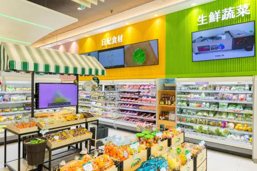 ▲Fresh店型完整導入生鮮蔬果、肉品海鮮與多元進口食材，開創全新生活體驗場域。（圖╱統一超提供）