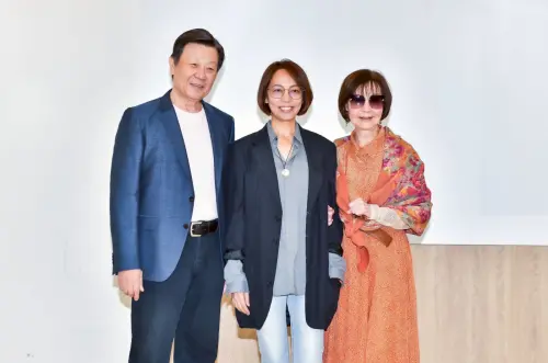 ▲歸亞蕾（左起）、宋康欣、寇世勳一起合作新片《拾光》，題材與演員組合都頗值得注意。（圖／光譜映像提供）