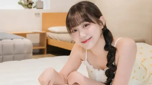 ▲廉世彬遭騷擾事件持續擴大，爆出邊荷律（如圖）、李丹妃、金娜妍與朴善珠等人也曾對同一名黃姓韓籍經紀人感到不適，據傳業界早已有警告。（圖／翻攝自邊荷律IG@yuling34）