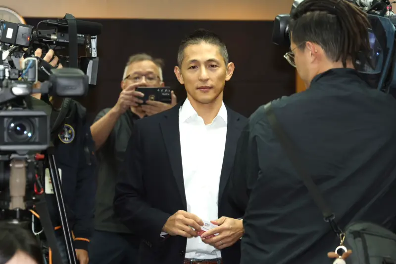 ▲吳怡農今日召開記者會公布與黨內潛在人選互比式民調，僅輸給立委王世堅，卻未納入議員苗博雅。（圖／記者朱永強攝，2025.11.26）