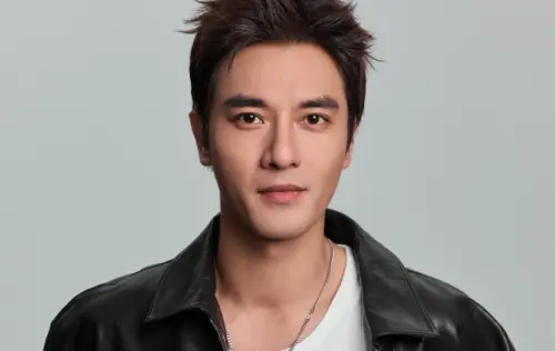 短劇男星鄭凱爆姐弟戀女主68歲！30歲年齡差他超崩潰：姐姐有點大
