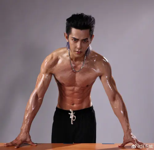 ▲汪東城答應要演卻遭劇組退貨！直播不忍了開嗆：怎麼不想好再來問（圖／微博＠汪東城）