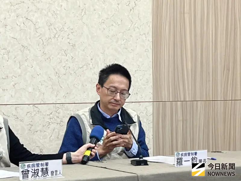 ▲疾管署長羅一鈞親自前往花蓮拜訪當事技工，當事人說明，對方並沒有霸凌自己。（圖／記者張乃文攝）