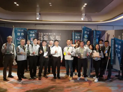 ▲水利署2件工程及人員榮獲公共工程金安獎肯定，圖為中水分署團隊合影。（圖／水利署提供）