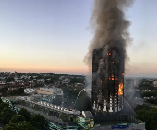 香港火警似2017倫敦住宅大火翻版！當年易燃建材釀禍奪72命
