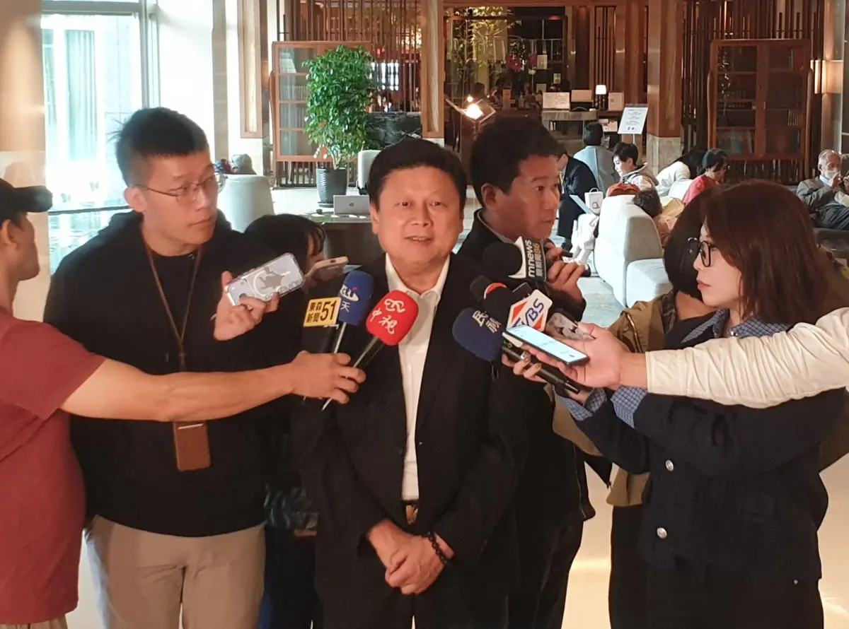 ▲國民黨立委今中午餐敘，黨團總召傅崐萁嗆，國民黨是鐵板一塊。（圖／何哲欣攝，2025.11.27）