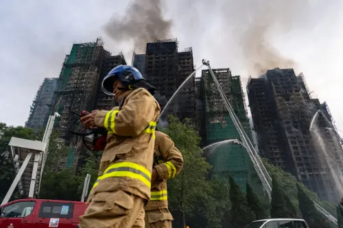 香港大火港府宣布災民普發1萬！「2跡象」不尋常　發泡膠板被扣查
