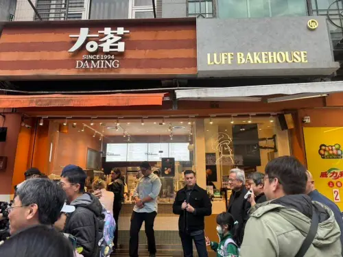 黃仁勳快閃來台喝這杯飲料！「神級奶蓋店」登上AI教父美食地圖
