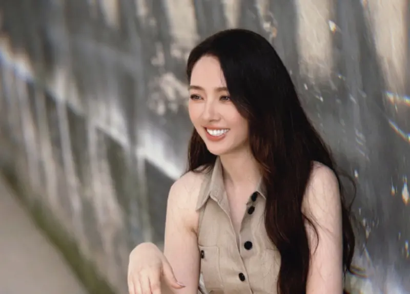 ▲郭碧婷（如圖）日前在微博曬出生活照，其中照片被網友指出撞臉「婆婆向太（陳嵐）」，掀起許多討論。（圖／郭碧婷微博）