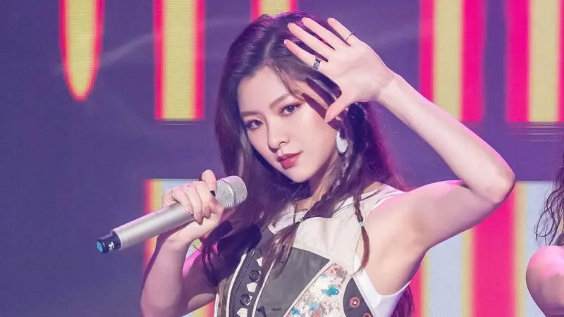 香港大火94死悲劇！關詩敏崩潰盯直播　外婆家就在那裡：太無力了