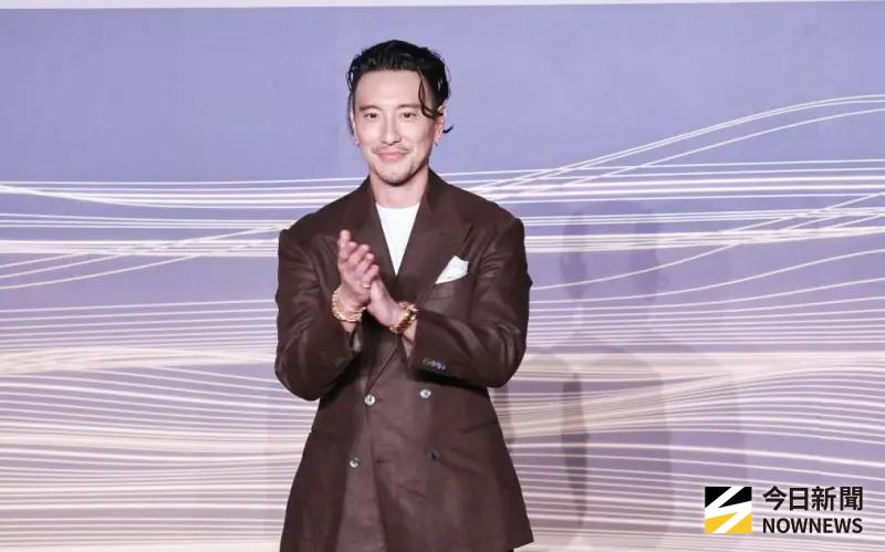 ▲王陽明（如圖）昨（28）日與「韓哥」姜成鎬一同現身南港快閃車聚，吸引上千車迷湧入，未事先申請導致交通壅塞與噪音爭議惹民怨，警方到場取締53件違規，他凌晨發文致歉。（圖／記者吳翊緁攝）