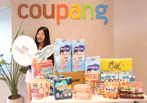 ▲Coupang酷澎WOW會員購買火箭速配商品，不管是嬰兒尿布、米餅、濕紙巾，任一件不限金額都能免運出貨。（圖／Coupang酷澎提供）