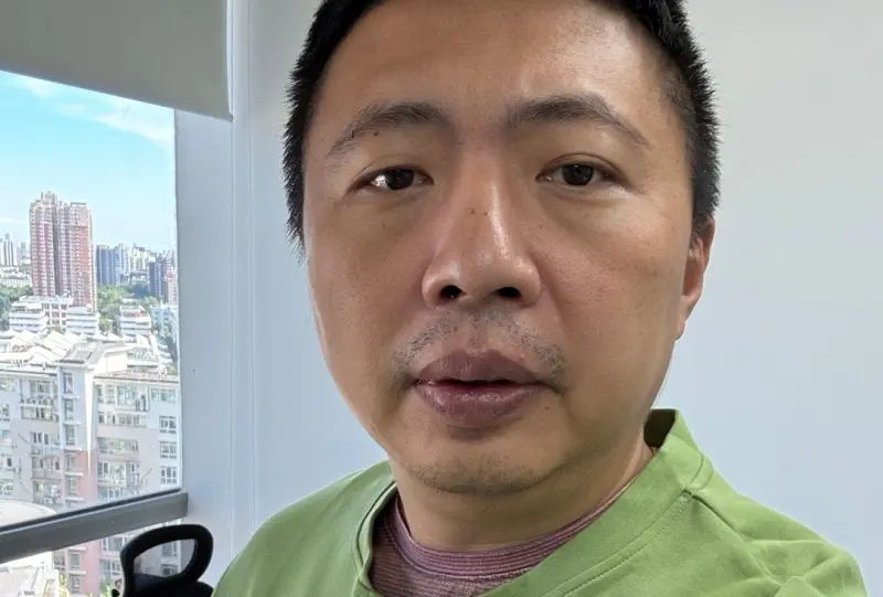 香港大火釀128死！陸網紅食貧道發文：拍下來再說　遭砲轟後道歉