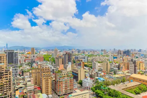 ▲11月就要結束了，永慶房屋、中信房屋與住商機構今（28）公開內部交易數據，顯示11月房市已逐漸回穩了。（示意圖／永慶房產集團提供）