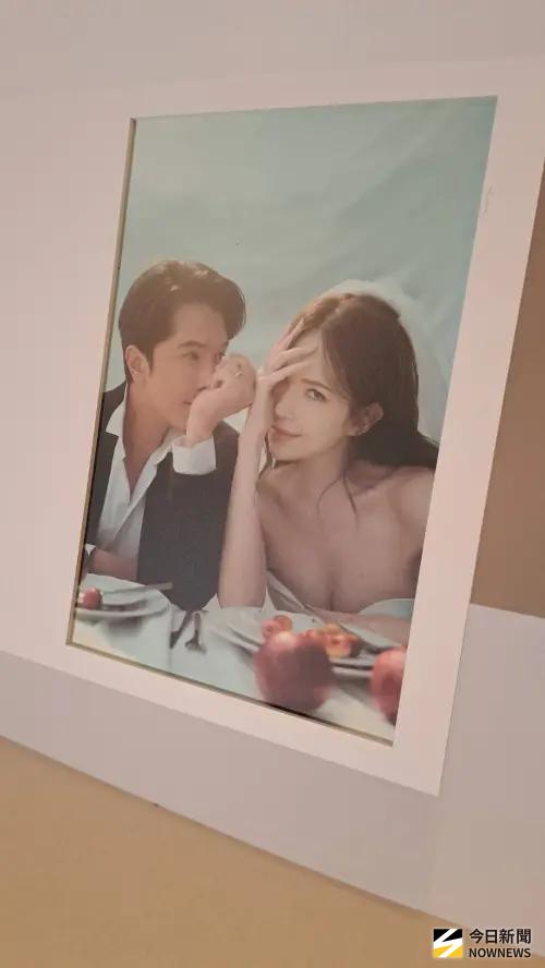 ▲許瑋甯、邱澤婚禮現場，還有多張婚紗照。（圖／NOWNEWS攝影中心）