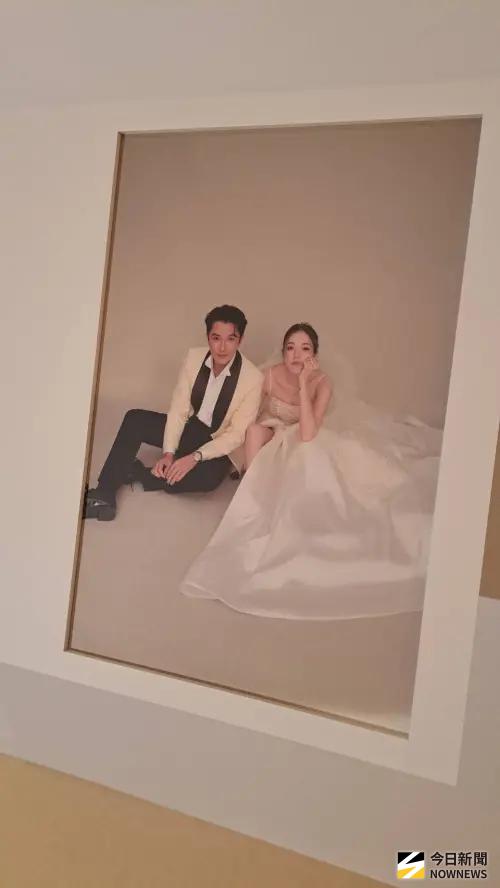 ▲許瑋甯、邱澤婚禮現場，還有多張婚紗照。（圖／NOWNEWS攝影中心）