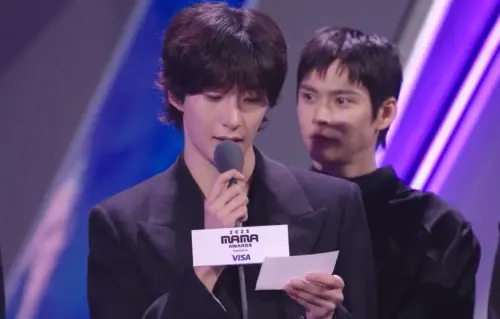 MAMA／RIIZE獲獎全員黑西裝上台！Anton以廣東話沉重哀悼香港火災
