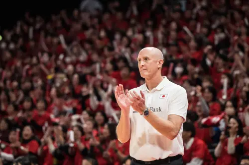 ▲日本男籃今（28）日在神戶主場以90：64力退中華隊，順利收下「不能輸的第一戰」。主帥霍瓦斯（Tom Hovasse）直言雖然大勝，但團隊仍有兩大明顯課題需要去克服，直言作戰心態絕不能鬆懈。（圖／取自FIBA官網，fiba.basketball）