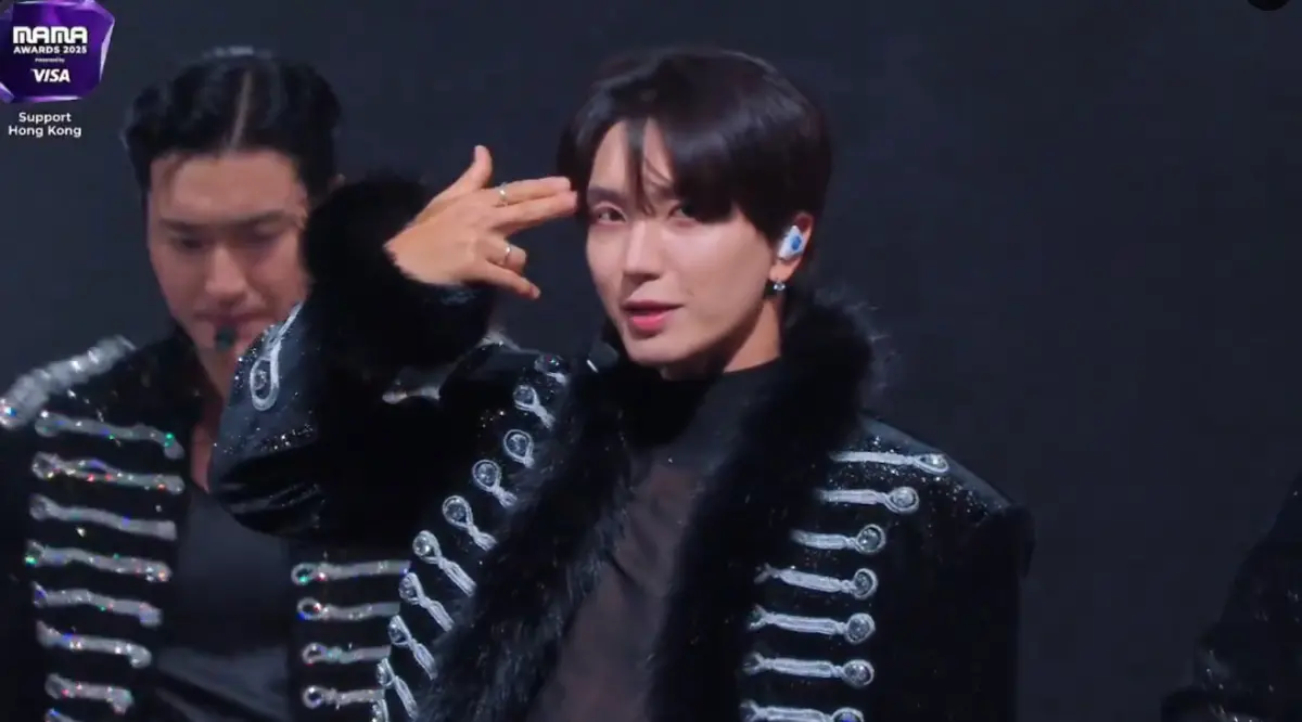 MAMA／SJ全黑裝登台熱舞！利特再穿透視衣、東海領開超低露胸肌