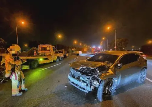 ▲國道1南下310.9公里28日傍晚發生多車追撞，起因疑為未保持安全距離與未注意車前狀況，造成一名45歲黃姓駕駛受傷送醫。（圖／翻攝畫面）