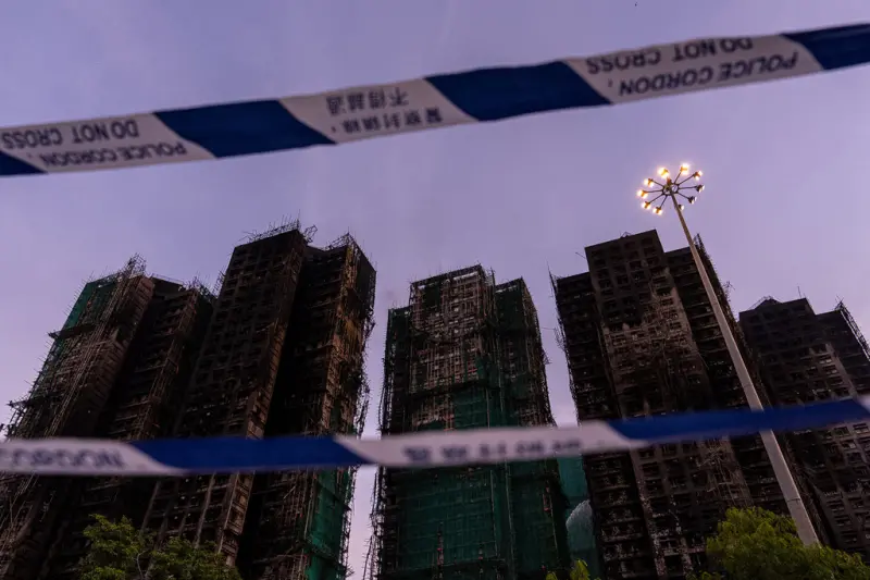 香港大火釀百死！民眾連署要求徹查　發起人隔天遭港警帶走