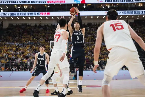 ▲《新民晚報》點破致命敗因：中國隊在外線防守完全「缺口大開」，從比賽一開始就讓韓國射手找到節奏。（圖／取自FIBA世界盃官網）