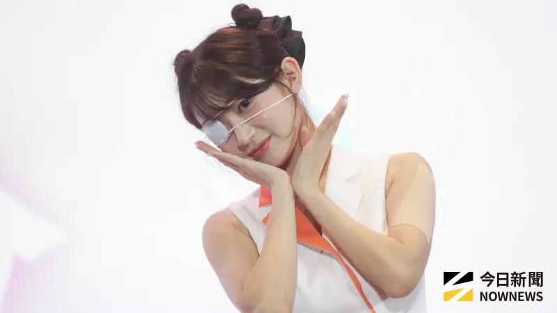 直擊／李珠珢帶病登台哭到眼罩濕了！見面會感謝粉絲：我會想你們