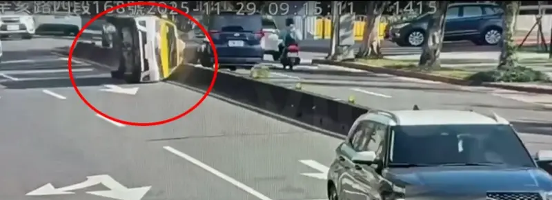 太巧！北市文山區一天內2計程車翻車　2名司機都姓蕭警直呼罕見