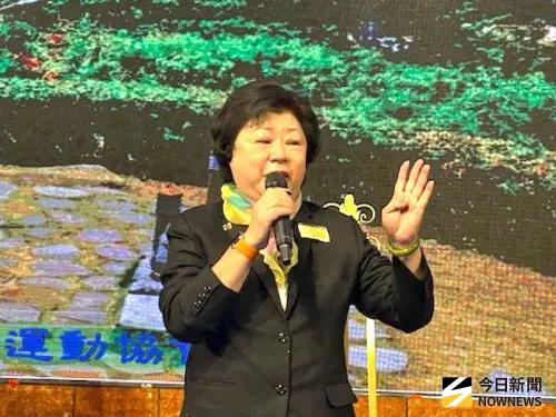 ▲高雄市表揚好人好事運動協會理事長許惠美致詞。(圖／記者黃守作攝，2025.11.29)