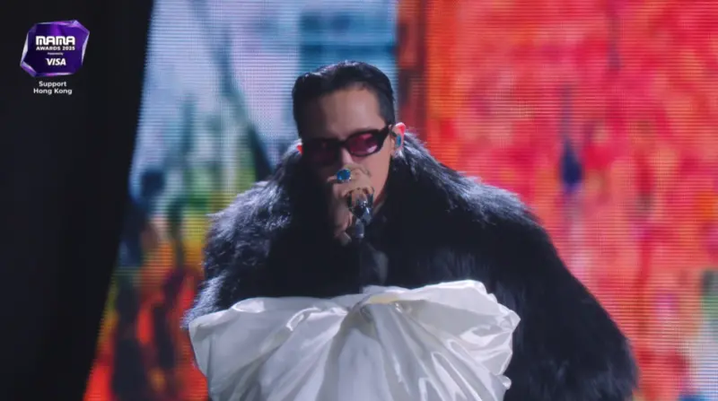 MAMA／GD麥克風穿婚紗！深情唱〈DRAMA〉飆中文：問我愛你有多深