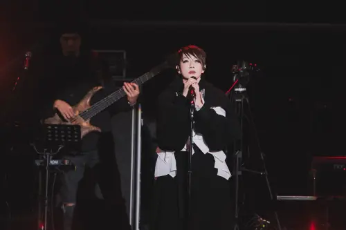 ▲林憶蓮今晚在簡單生活節開唱，她現年59歲，看起來十分凍齡，雖然她說抱病上場，但是精氣神看起來依舊超好。（圖／簡單生活節提供）