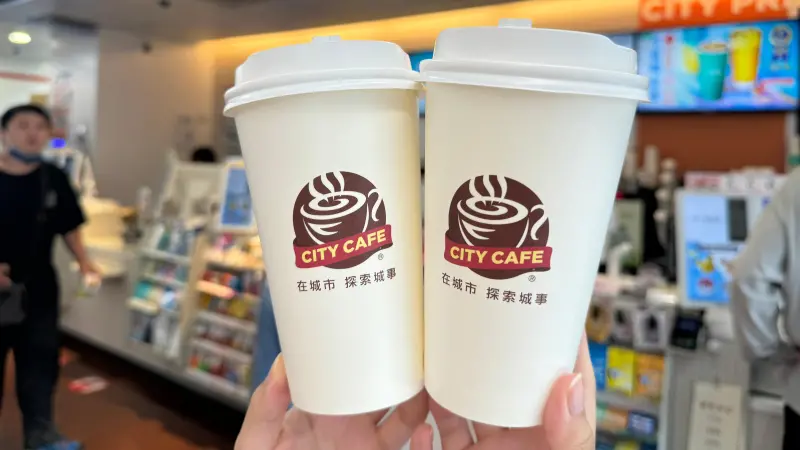 本周咖啡優惠！7-11買1送1、買7送7　超商拿鐵33元、寄杯買20送20