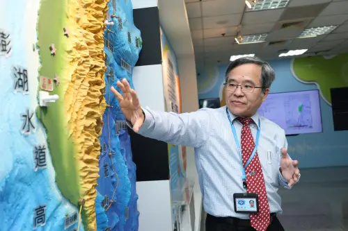 生日差點變忌日！吳健富逃過空難學會樂觀　地震也搖不垮鋼鐵內心
