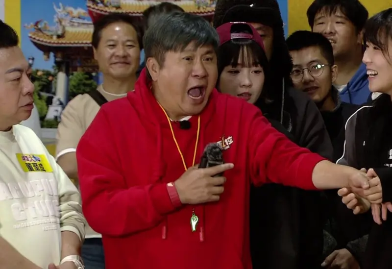 胡瓜揮別爭議奪亞洲電視大獎！示範遊戲卻超落漆　自暴自棄不想玩