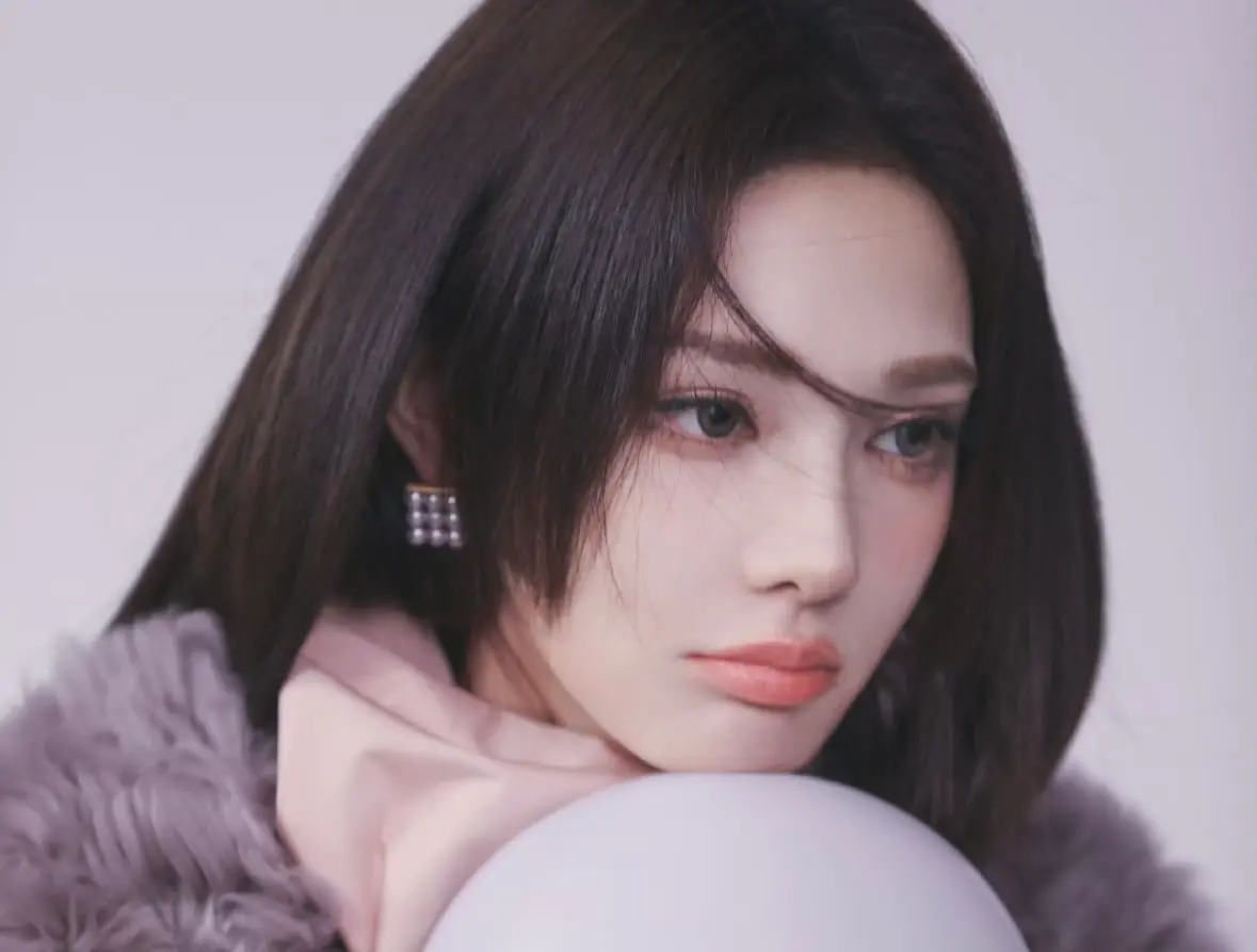 今日壽星／35歲彭小苒昔被范冰冰相中簽下！因范爺爆逃稅遭藏2年