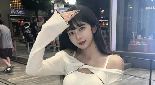 李珠珢翻版！袁惟仁20歲女兒超正　IG擁13萬粉絲、全身刺青帥呆
