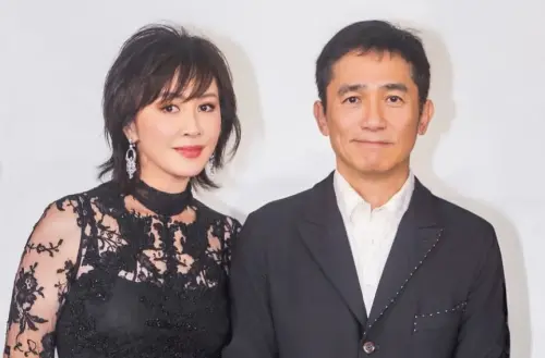 ▲劉嘉玲（左）現在跟梁朝偉（右）站在一起，明顯流露精明幹練的女王霸氣，倒是他感覺較為靦腆。（圖／摘自 IG@carinalau1208）