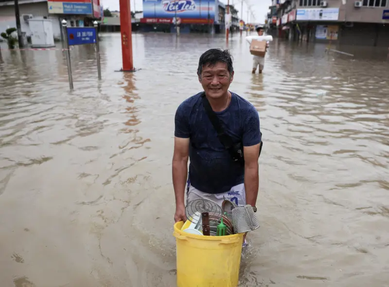 大馬9州爆發嚴重水災！全國2萬7000人受災　雪蘭莪與彭亨持續惡化