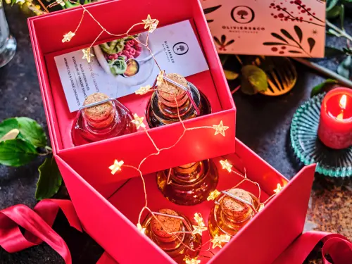 ▲O&CO最受歡迎的油醋禮盒「世紀風味油醋五件組禮盒」。（圖／O&CO提供）
