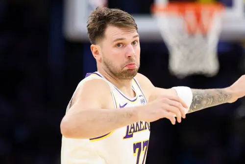 NBA／湖人133:121勝鵜鶘！全場狂罰39球　唐西奇、里夫斯合砍67分
