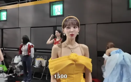 ▲林襄自己準備禮服，價錢公開。（圖／翻攝自YouTube 林襄 Mizuki）