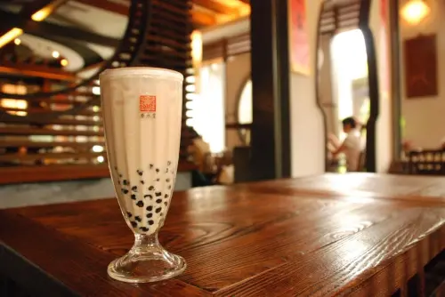 ▲春水堂以珍珠奶茶聞名，台中公益店卻發生客人誤喝清潔液事件。（圖／春水堂提供）